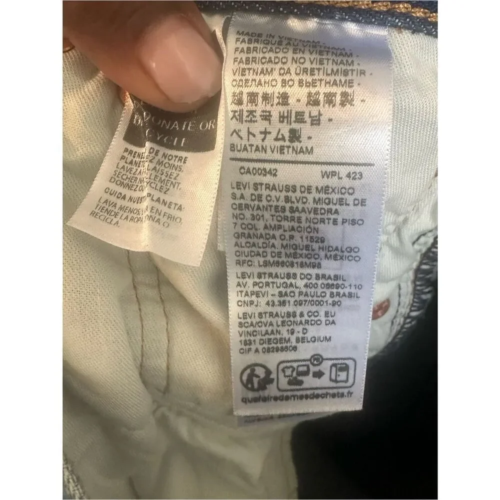 Levi's 501 Original Men's Button Fly Fit Jeans 28/30